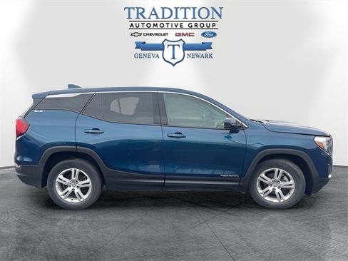 Used 2020 GMC Terrain SLE w/ LPO, Floor Liner Package image 6