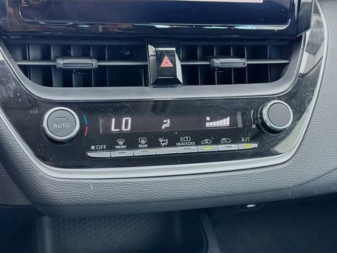 Used 2023 Toyota Corolla LE image 12