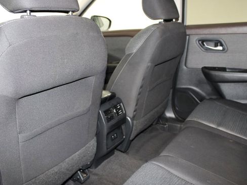 Used 2022 Nissan Rogue SV image 21