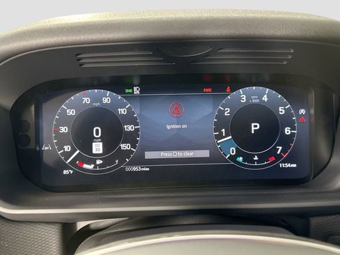 Certified 2025 Land Rover Discovery Dynamic SE image 13