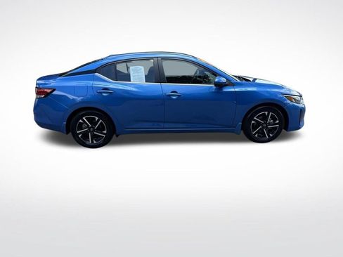 Used 2024 Nissan Sentra SV FWD image 4