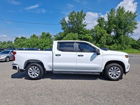 Used 2020 Chevrolet Silverado 1500 Custom w/ Custom Value Package AWD/4WD image 7