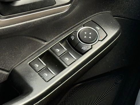 Used 2022 Ford Escape SE w/ Cold Weather Package image 32