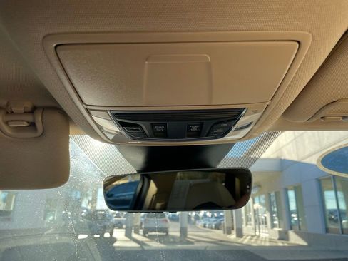 Used 2023 Acura MDX SH-AWD image 16