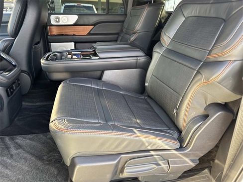 Used 2023 Lincoln Navigator L Black Label image 17