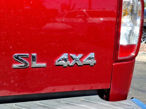 Used 2015 Nissan Frontier SL AWD/4WD image 11