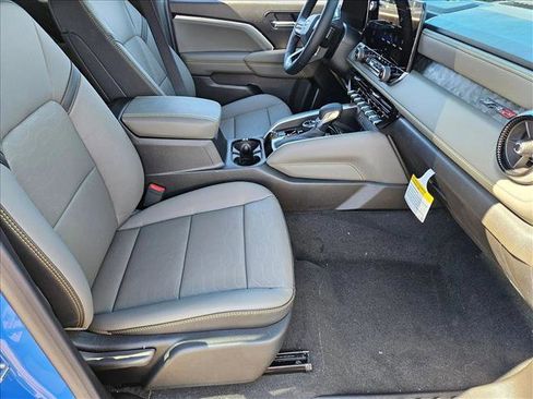 New 2026 Chevrolet Colorado ZR2 w/ Technology Package AWD/4WD image 16