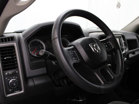 Used 2017 RAM 1500 Express image 10