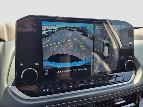 Used 2022 Nissan Rogue Platinum w/ Head-Up Display Package FWD image 11