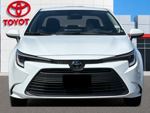 New 2026 Toyota Corolla LE FWD image 8