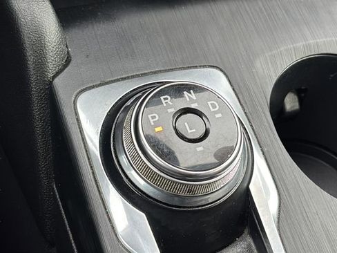 Used 2020 Ford Escape SE image 30