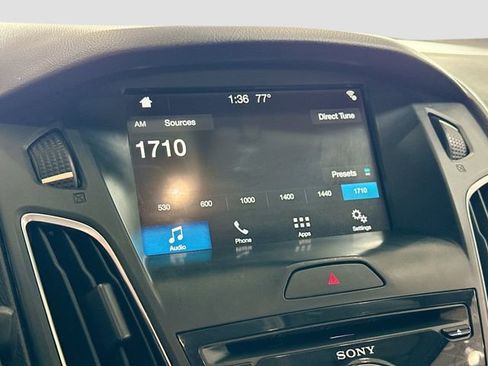Used 2018 Ford Focus SEL FWD image 15