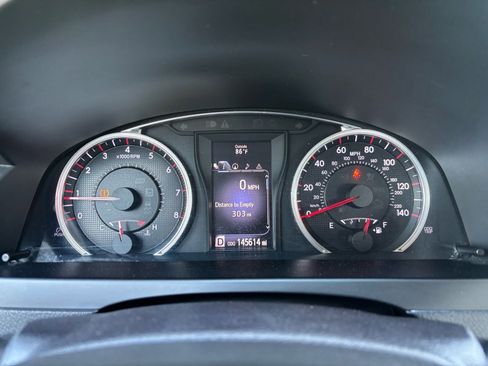Used 2016 Toyota Camry SE image 24