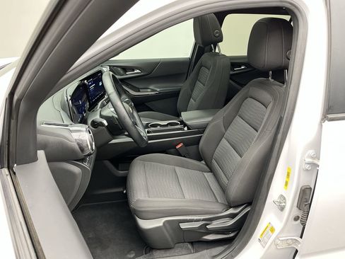 Certified 2025 Chevrolet Equinox LT image 10