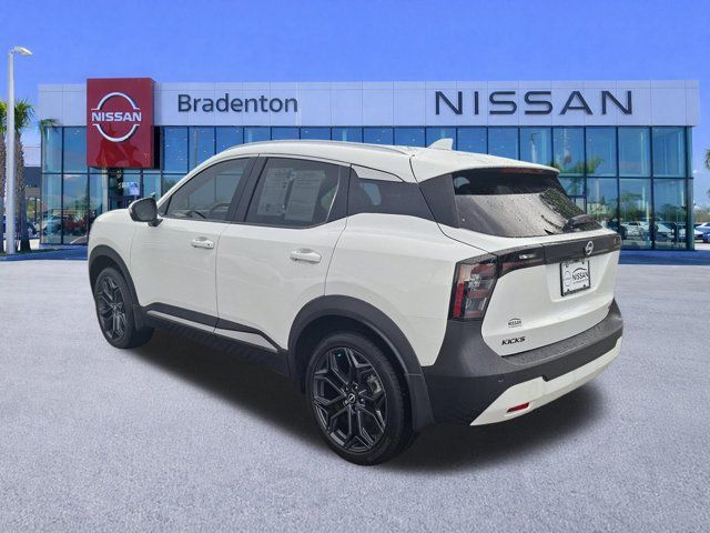 Certified 2025 Nissan Kicks SR FWD image 7