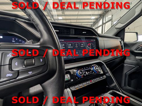 Used 2023 GMC Sierra 1500 Denali w/ Denali Reserve Package AWD/4WD image 28