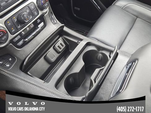 Used 2019 Chevrolet Suburban Premier AWD/4WD image 16
