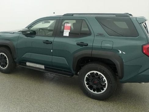 New 2026 Toyota 4Runner TRD Off-Road Premium AWD/4WD image 4