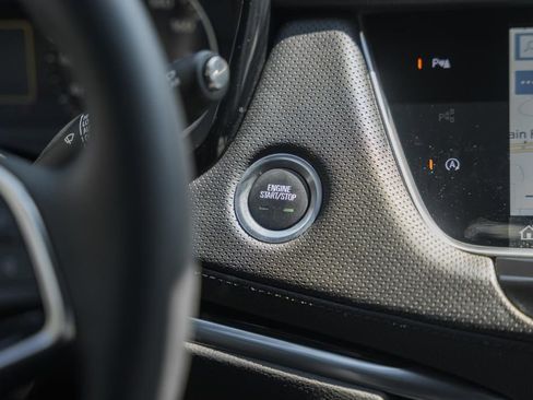 Used 2025 Cadillac XT5 Premium Luxury image 24