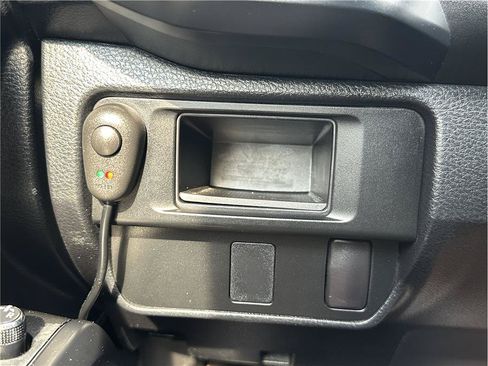 Used 2016 Toyota Tacoma SR w/ SR Convenience Package AWD/4WD image 25