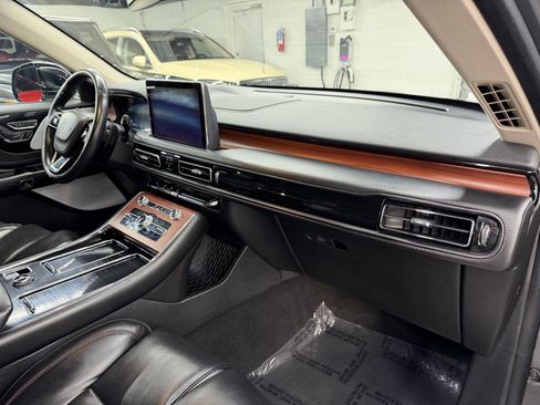 Used 2022 Lincoln Aviator Reserve w/ Equipment Group 201A image 18