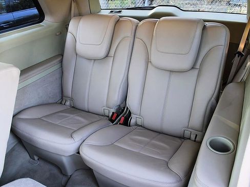 Used 2012 Mercedes-Benz GL 550 4MATIC image 15