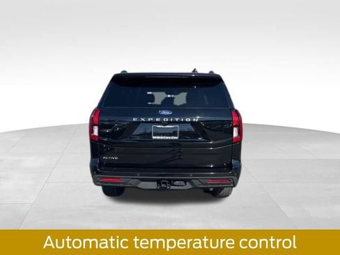 Certified 2025 Ford Expedition Active AWD/4WD image 8