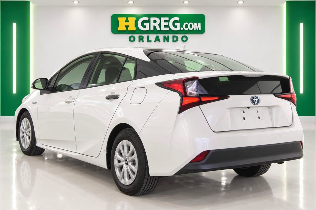 Used 2021 Toyota Prius L Eco FWD image 2
