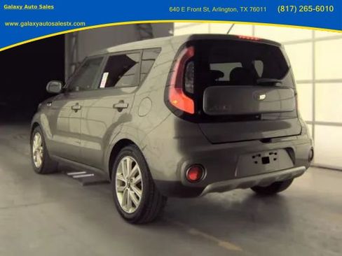 Used 2018 Kia Soul + FWD image 8