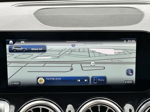 Used 2025 Mercedes-Benz GLB 250 GLB 250 image 12