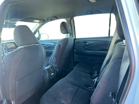 Used 2022 Honda Pilot Sport image 11