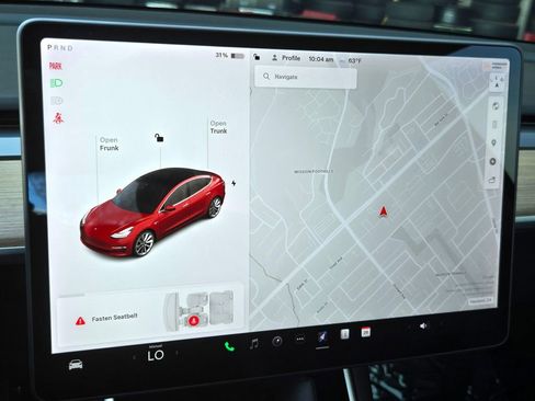 Used 2018 Tesla Model 3 Long Range image 19