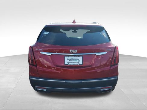 Used 2021 Cadillac XT5 Premium Luxury FWD image 4