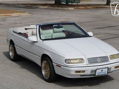 Used 1994 Chrysler LeBaron GTC image 12