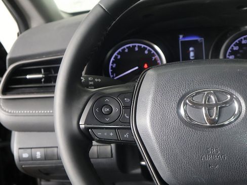 Used 2024 Toyota Camry SE image 38