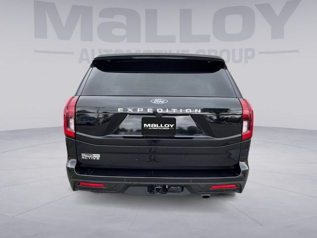 Certified 2025 Ford Expedition Active AWD/4WD image 4
