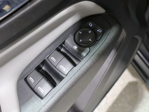 Used 2018 Chevrolet Equinox LS FWD image 14