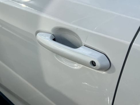 Used 2022 Toyota RAV4 XLE w/ XLE Grade Weather Package image 7