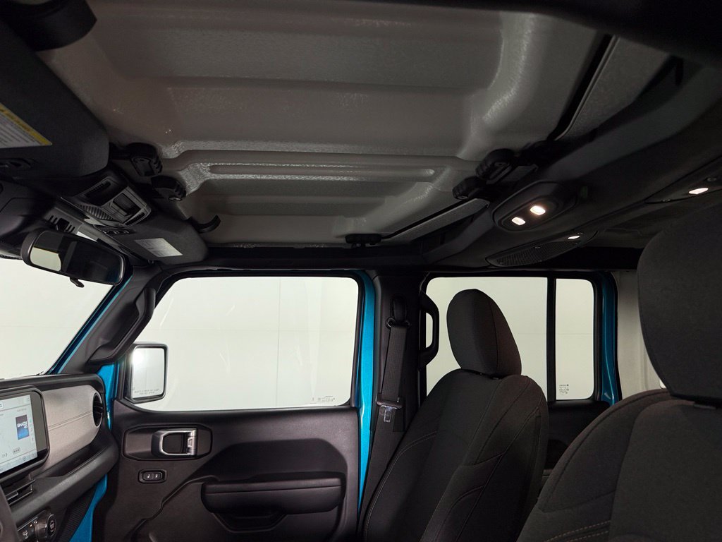 Used 2024 Jeep Wrangler Unlimited AWD/4WD image 18
