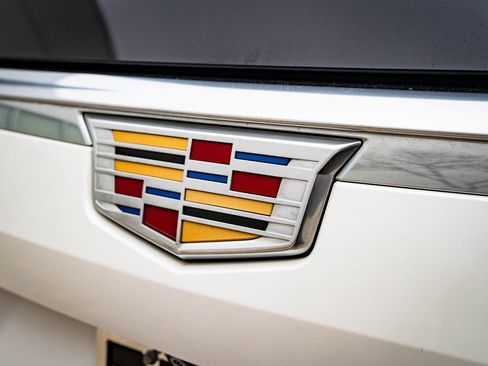 Used 2021 Cadillac Escalade ESV Premium Luxury image 18