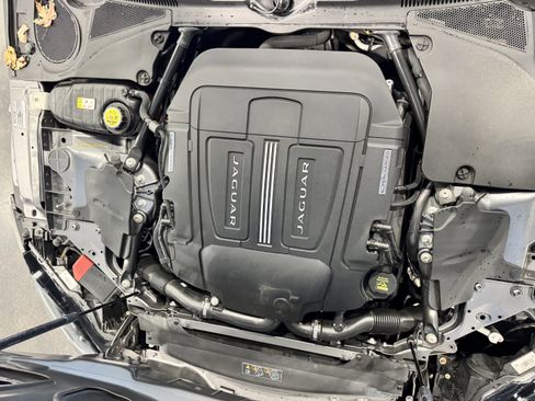 Used 2017 Jaguar F-TYPE SVR image 16