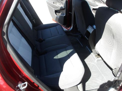 Used 2024 Chevrolet Trax RS w/ Sunroof Package FWD image 12