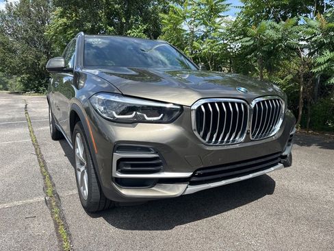 Used 2023 BMW X5 sDrive40i w/ Premium Package RWD image 1