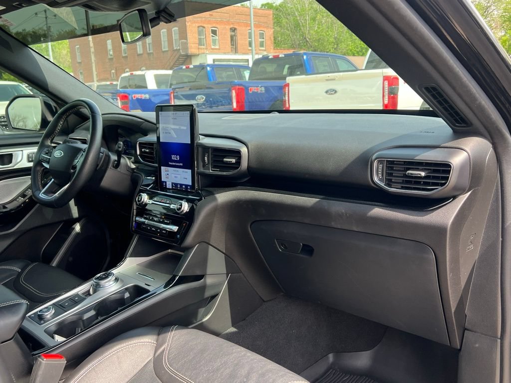 Used 2023 Ford Explorer ST w/ Equipment Group 401A AWD/4WD image 22