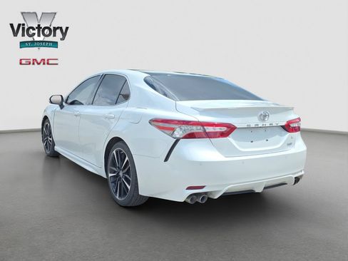 Used 2018 Toyota Camry XSE FWD image 15