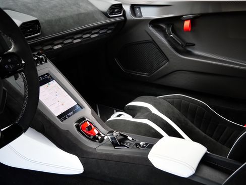 Used 2023 Lamborghini Huracan STO RWD image 21