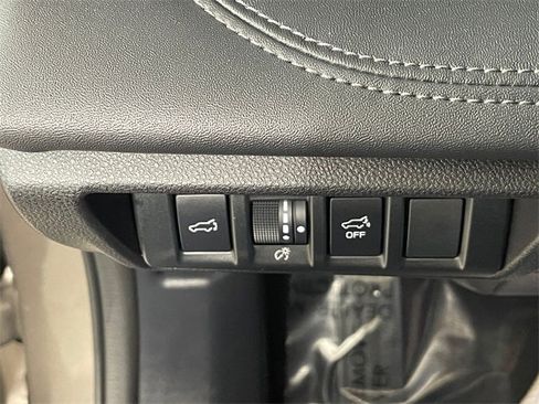 Used 2023 Subaru Outback Limited image 16