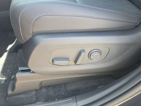 New 2026 Kia Carnival EX FWD image 22
