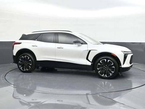 New 2025 Chevrolet Blazer EV RS w/ Super Cruise Package image 19