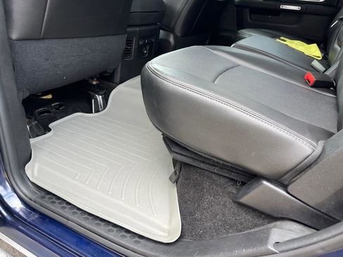 Used 2015 RAM 1500 Laramie w/ Convenience Group image 9